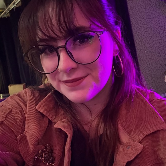 Meet your Posher, Isabella - Picture 5 of 7